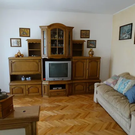 Zora Casa de Férias Sveti Lovreč Pazenatički